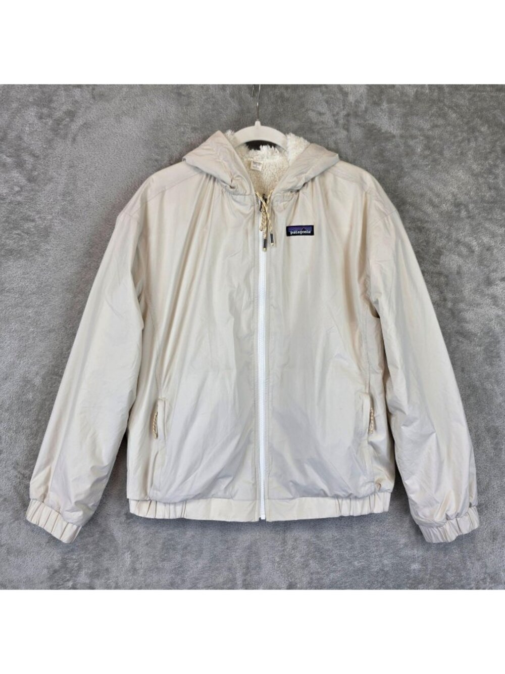 Patagonia Cambria Jacket Womens M Beige Hooded Reversible Fleece Lined STY22705